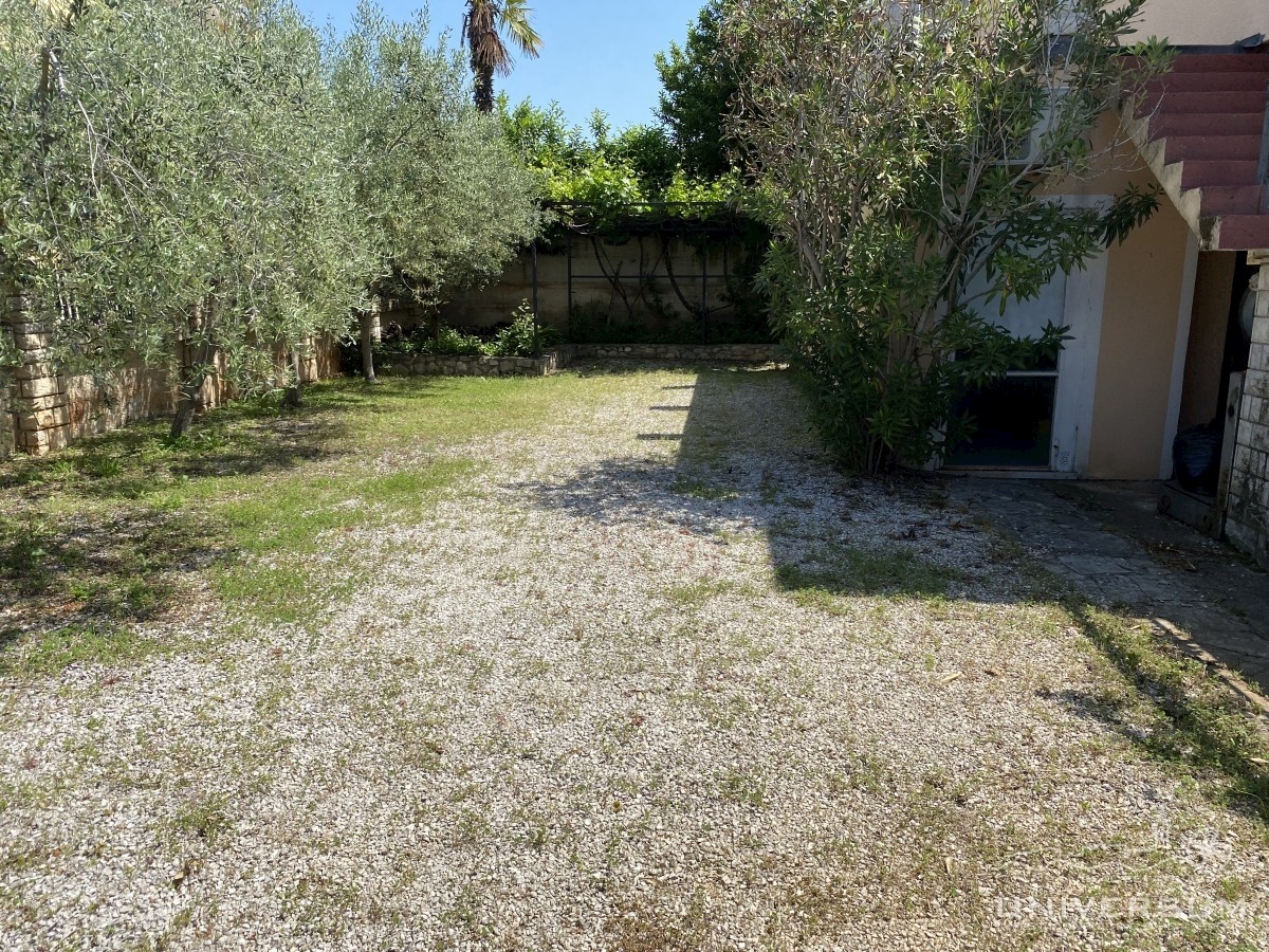 Una proprietà attraente con vista panoramica sul mare e Cittanova