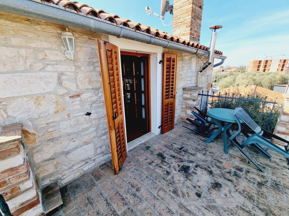 Casa in pietra creativa con piscina vicino a Tar