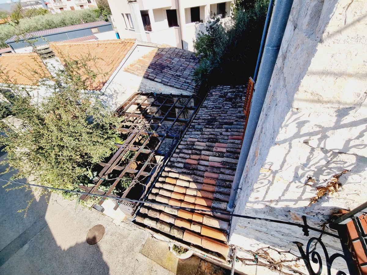 Casa in pietra creativa con piscina vicino a Tar