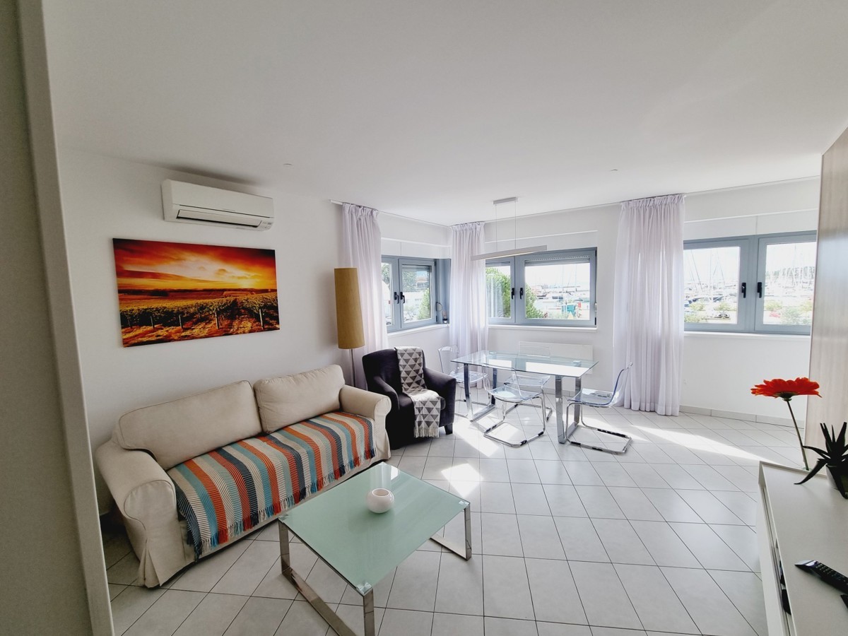 Appartamento completamente attrezzato in una posizione attraente a Cittanova