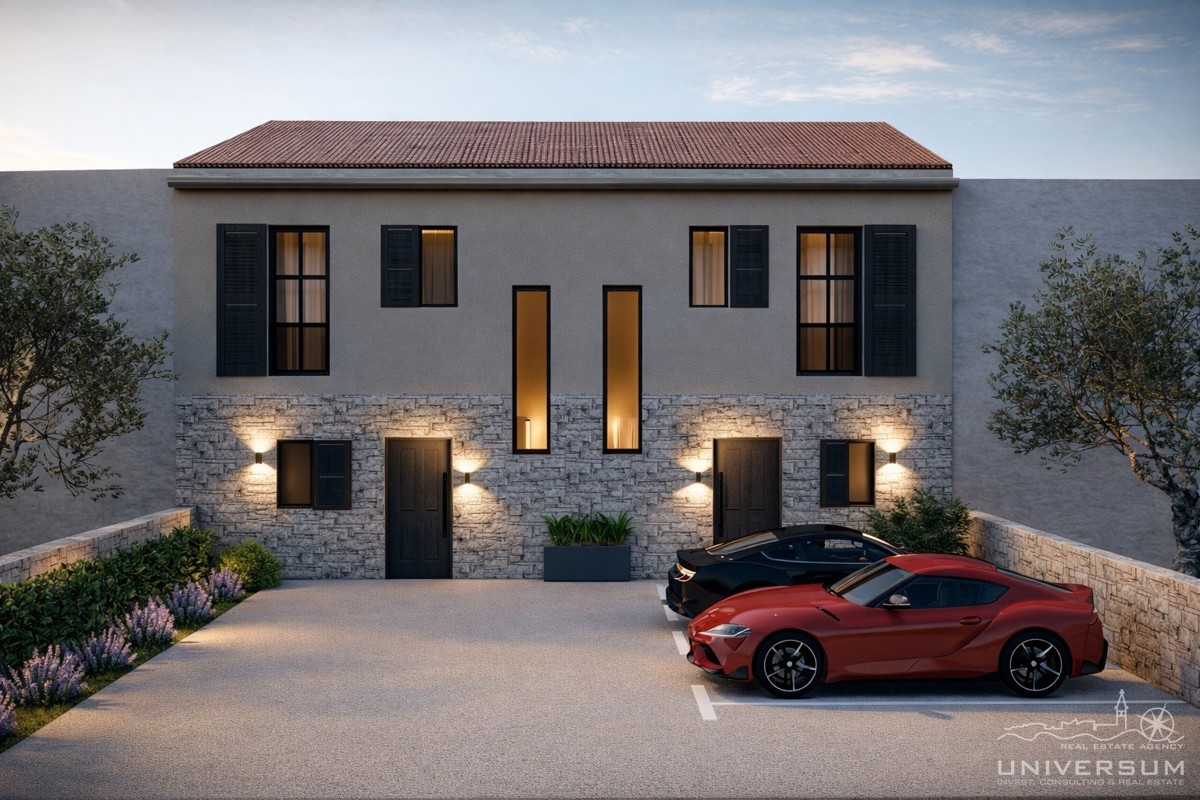 Casa bifamiliare a 2,5 km dalla spiaggia nelle vicinanze di Umago