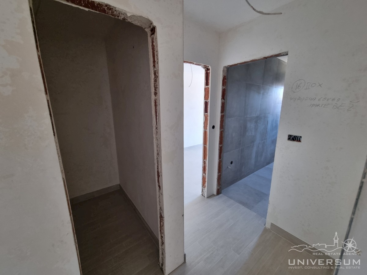 Appartamento in un nuovo edificio vicino a Umago, Bašanija