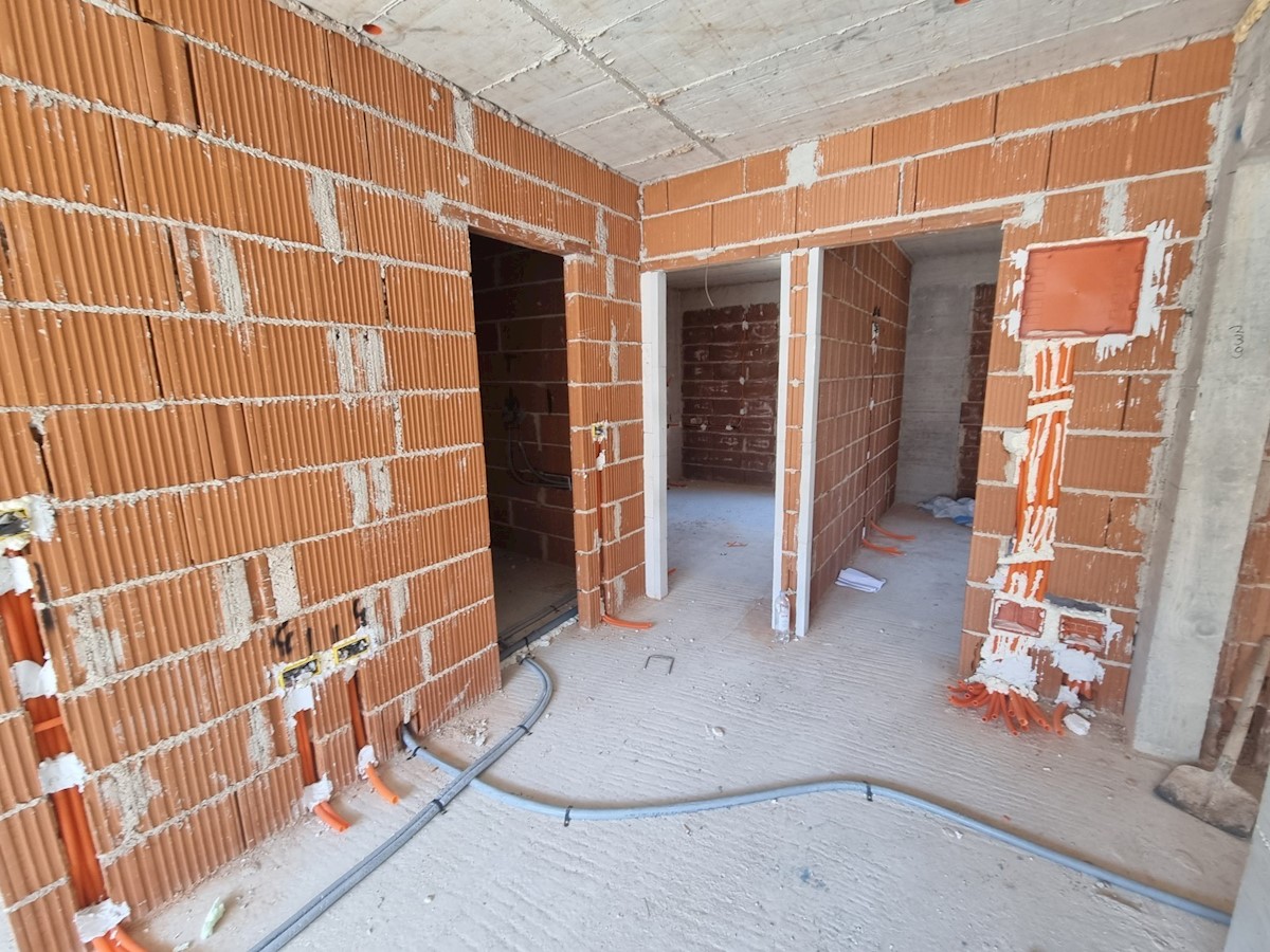 Appartamento al 1° piano, 300 metri dalla spiaggia nelle vicinanze di Umago (B1)