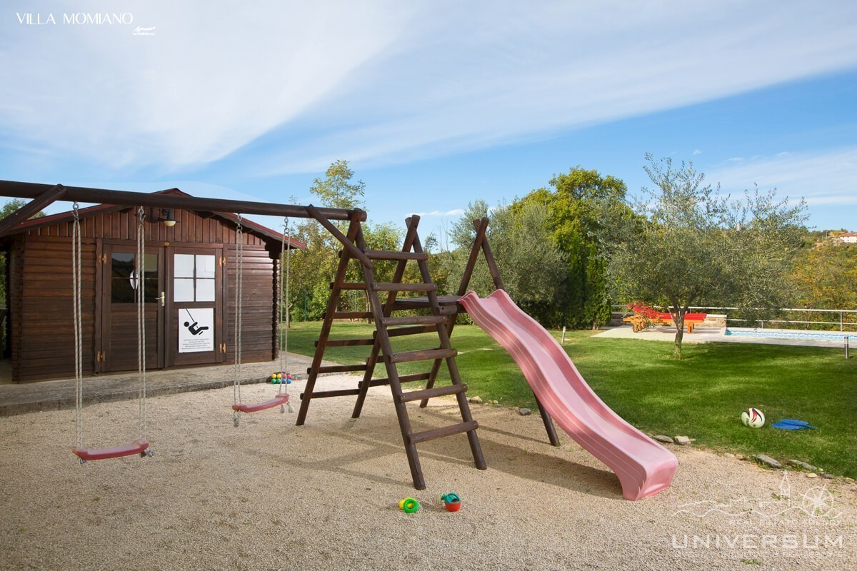 Bella casa in pietra isolata con piscina nelle vicinanze di Buie