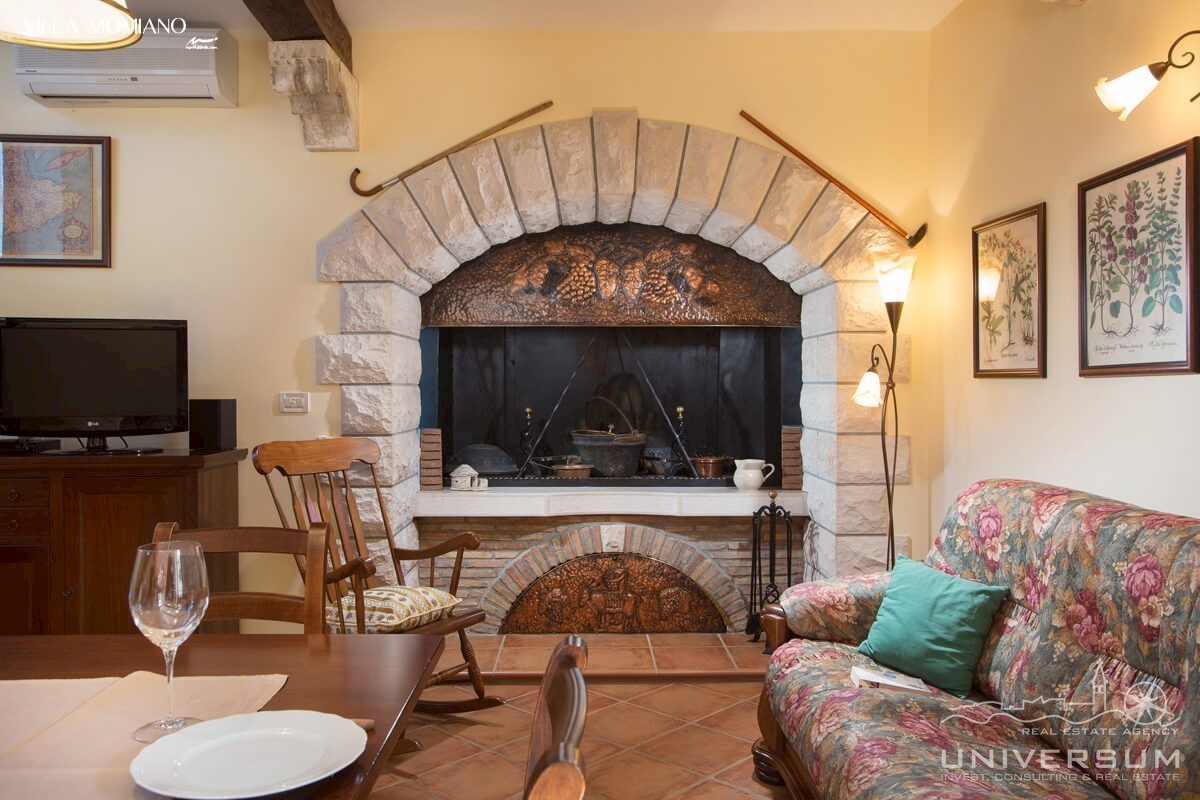 Bella casa in pietra isolata con piscina nelle vicinanze di Buie