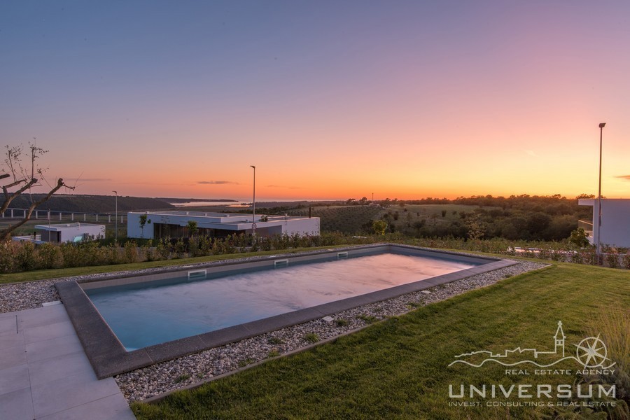 Villa moderna e di alta qualità con vista mare a Cittanova