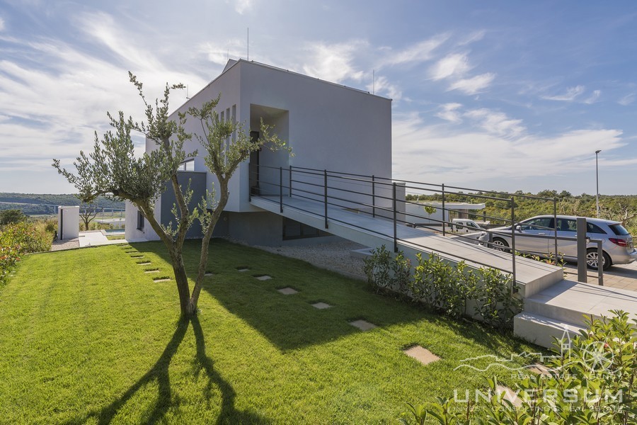 Villa moderna e di alta qualità con vista mare a Cittanova