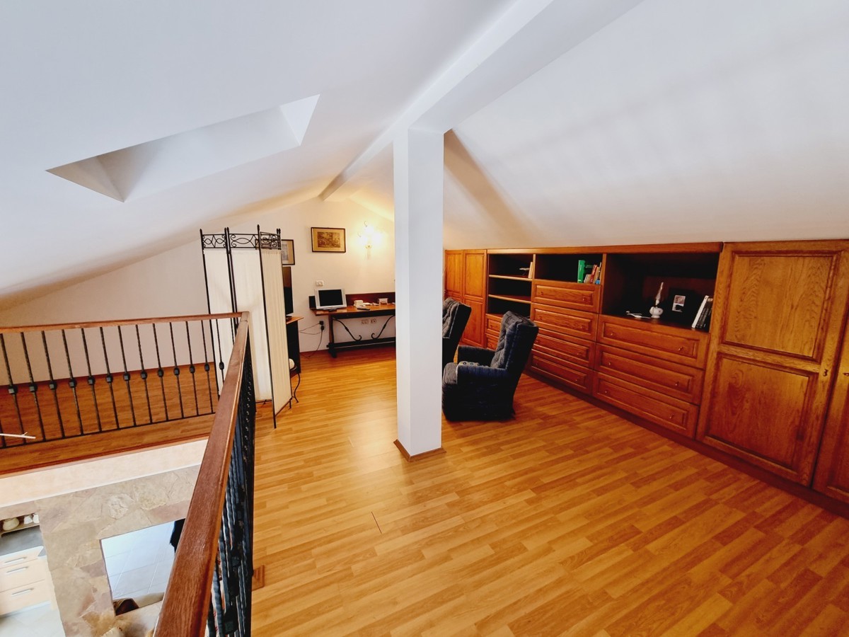 Spazioso appartamento con vista mare a Cittanova