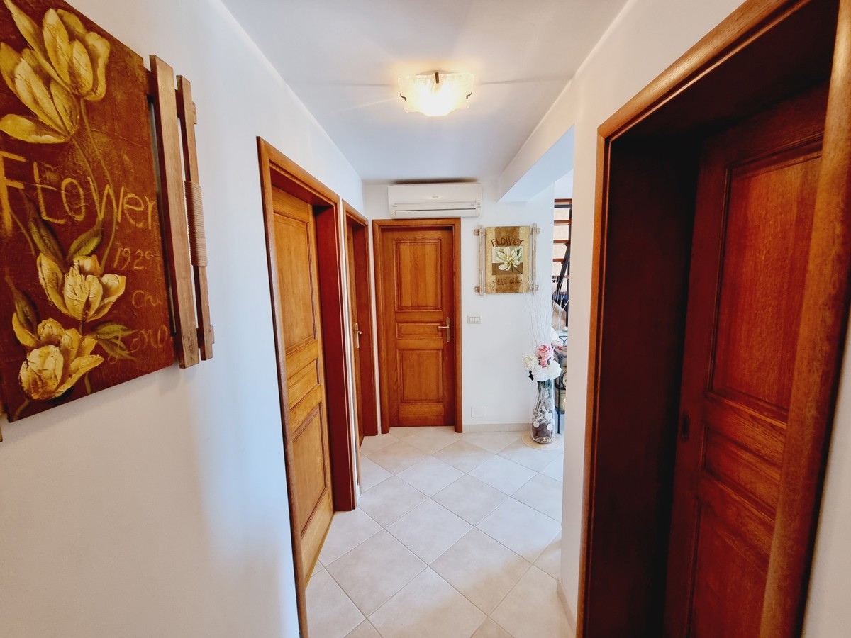 Spazioso appartamento con vista mare a Cittanova