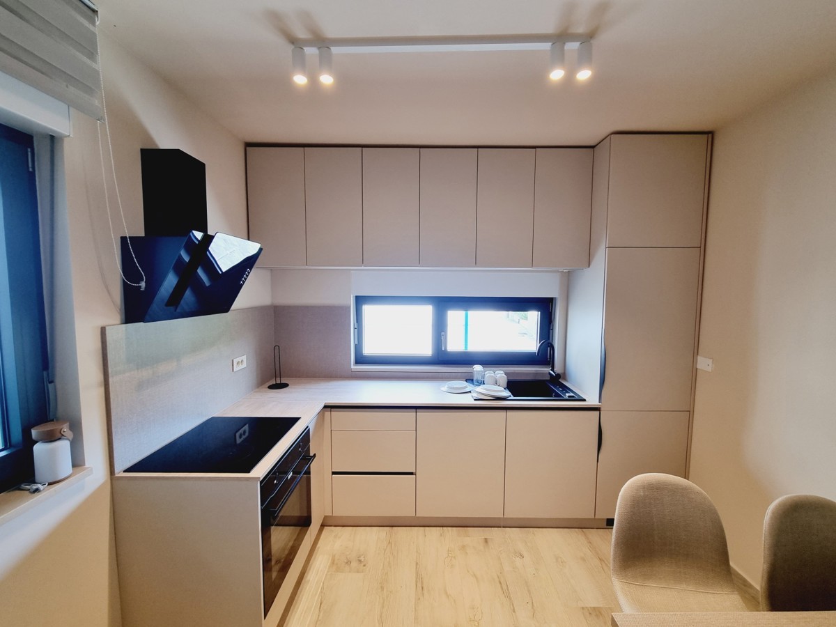 Appartamento completamente attrezzato a 400 metri dal mare vicino a Umago