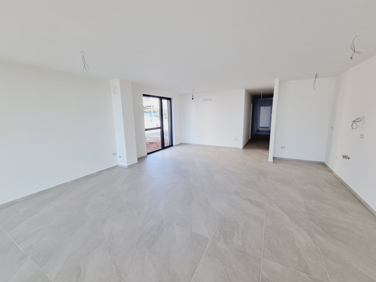 Appartamento al piano terra in un edificio moderno a Cittanova