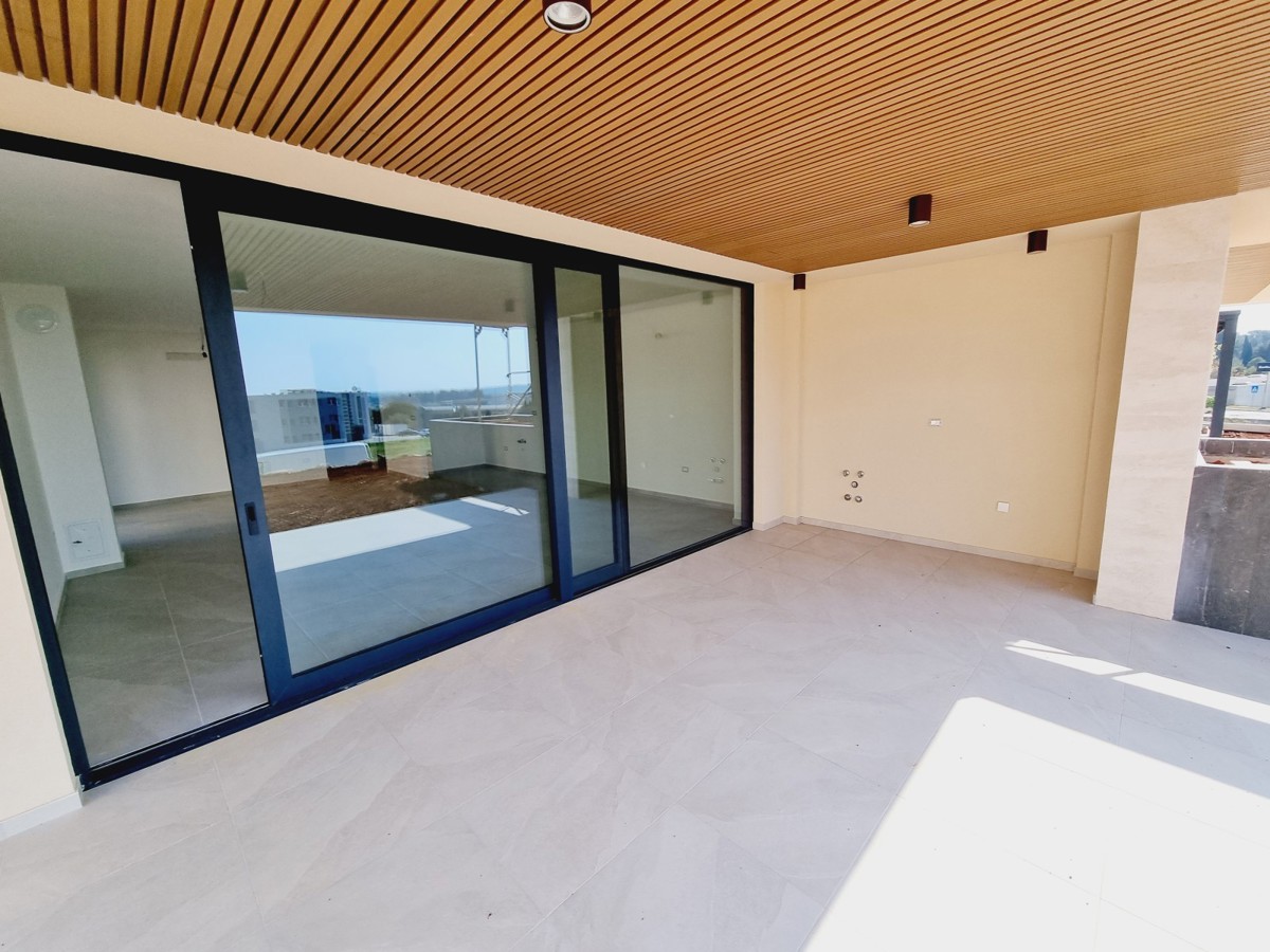 Appartamento al piano terra in un edificio moderno a Cittanova