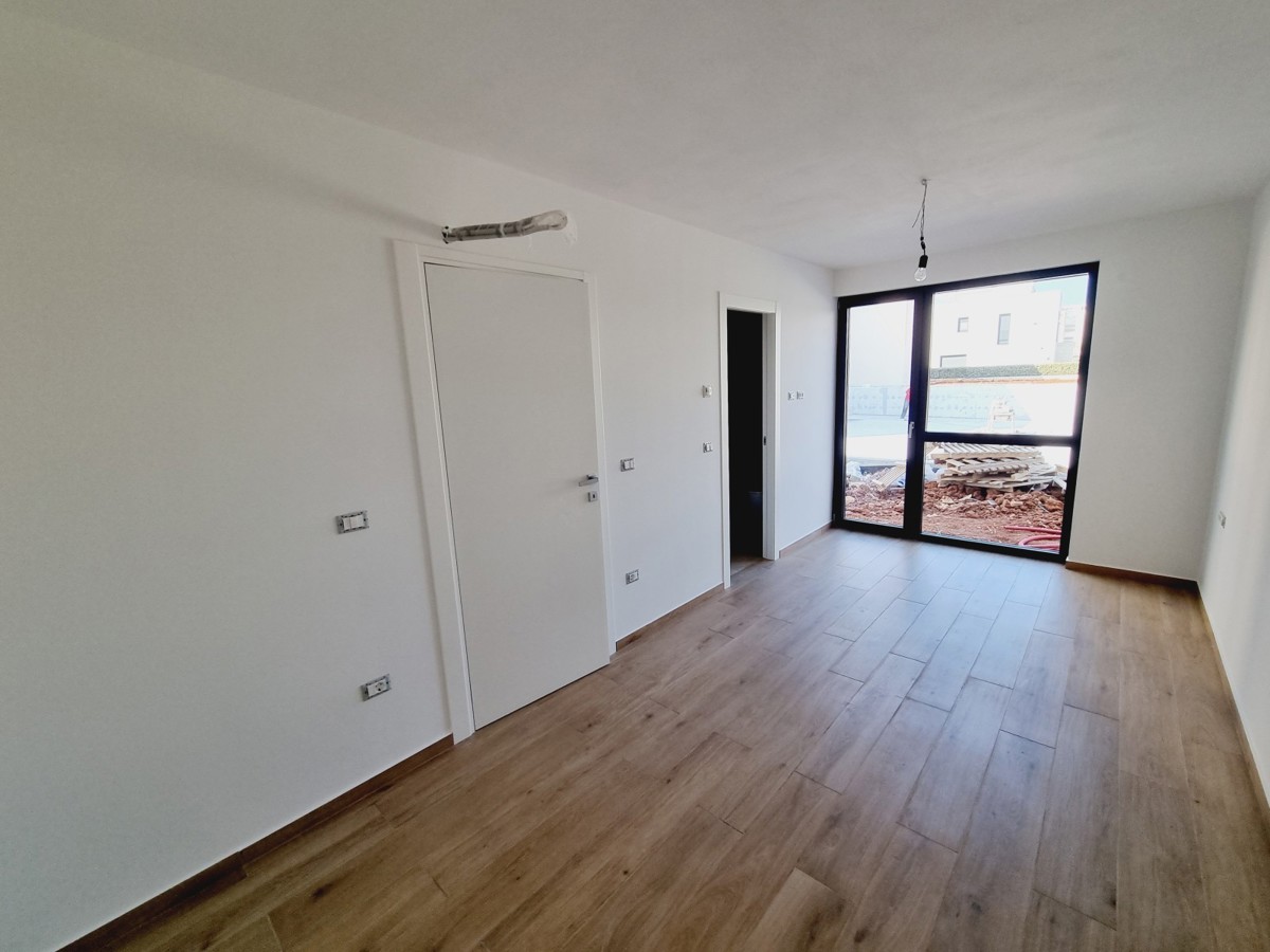 Appartamento al piano terra in un edificio moderno a Cittanova