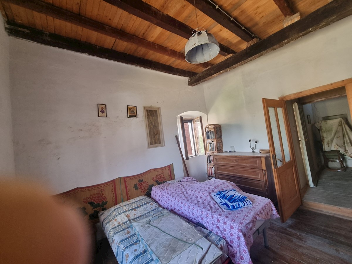 Casa in pietra da adattare a Grisignana