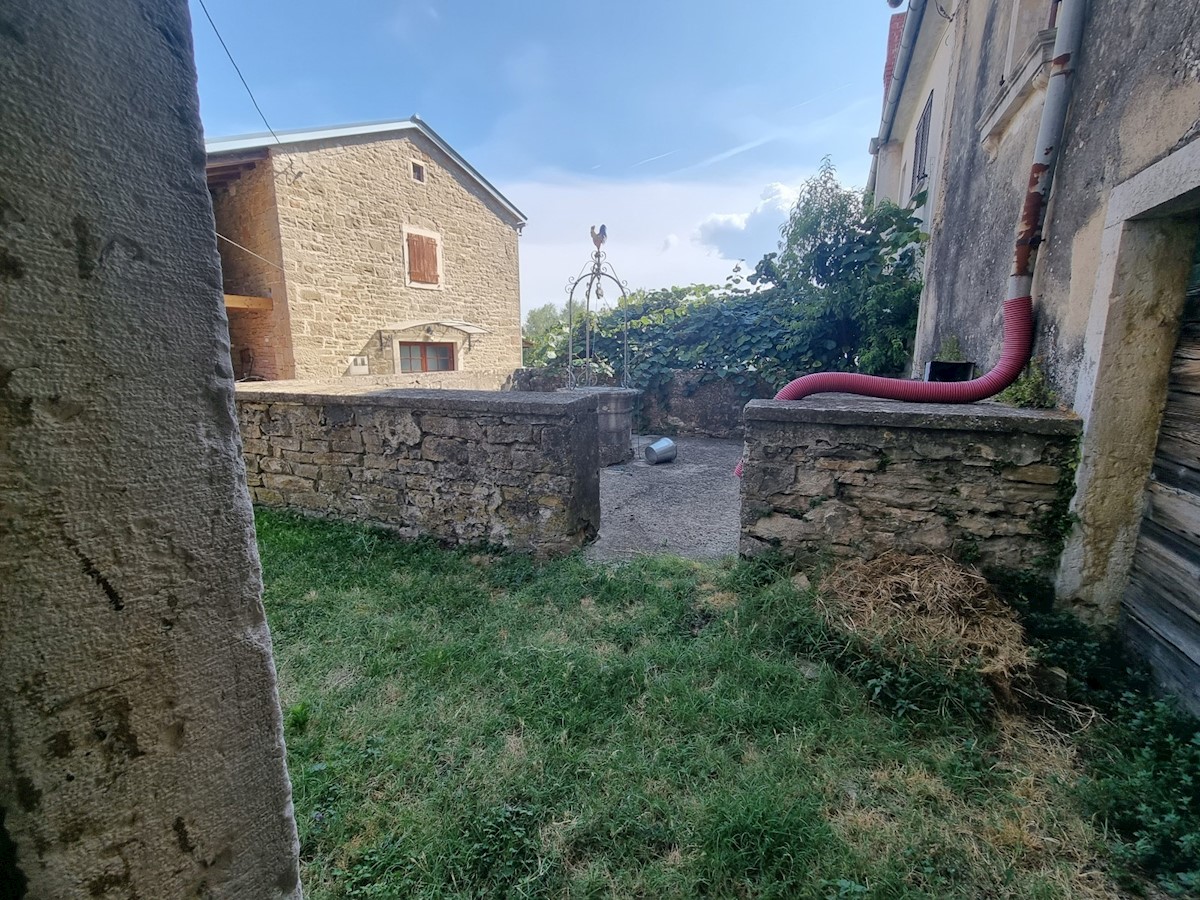 Casa in pietra da adattare a Grisignana