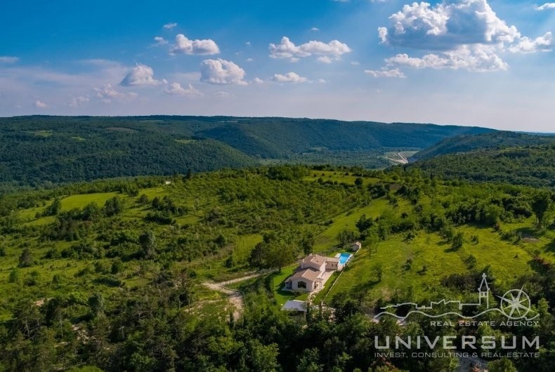 Villa di lusso vicino a Grisignana con vista aperta sulle colline