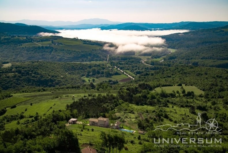 Villa di lusso vicino a Grisignana con vista aperta sulle colline