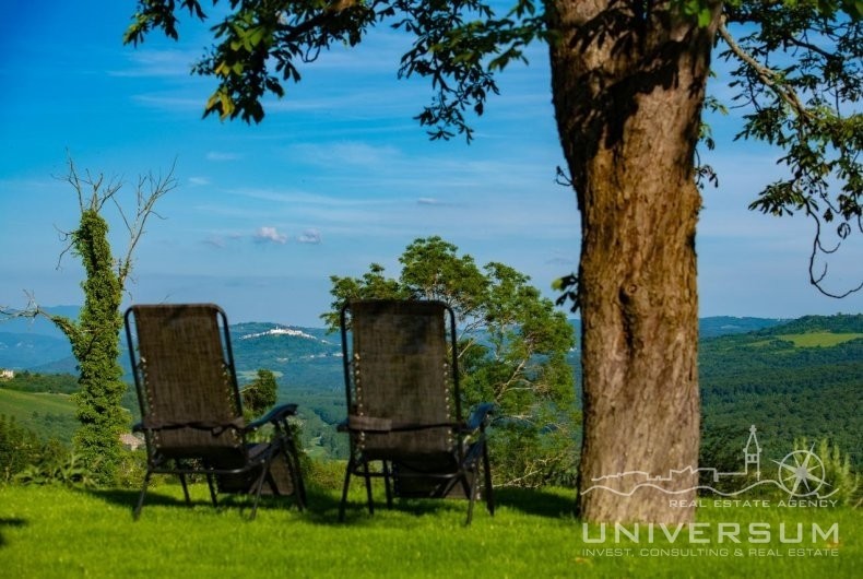 Villa di lusso vicino a Grisignana con vista aperta sulle colline