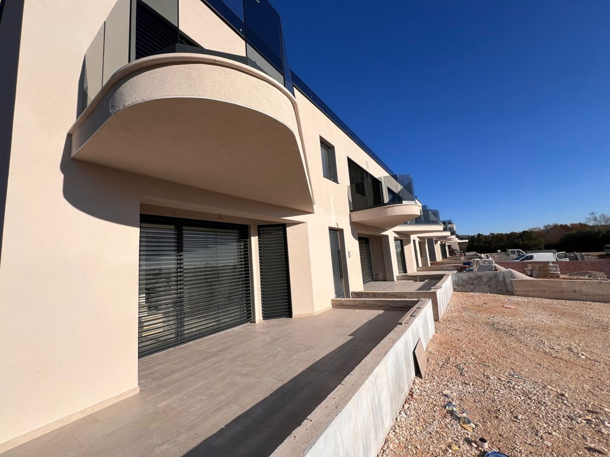 Appartamento moderno con terrazza panoramica e vista mare