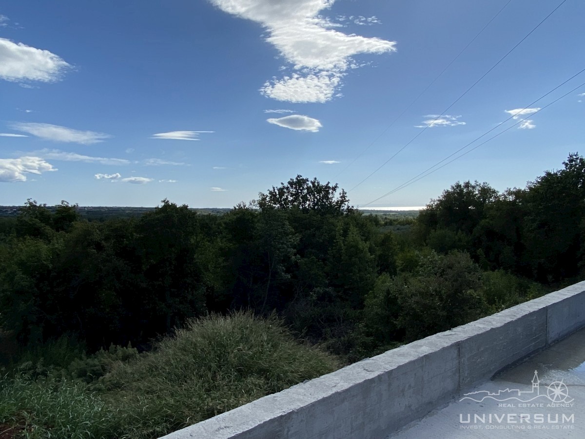 Appartamento moderno con terrazza panoramica e vista mare