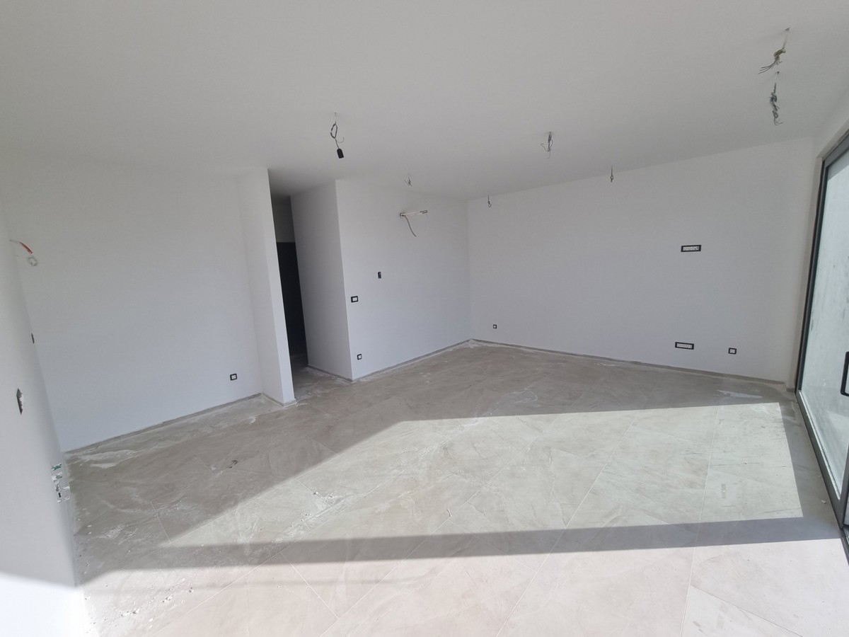 Appartamento moderno con terrazza panoramica e vista mare