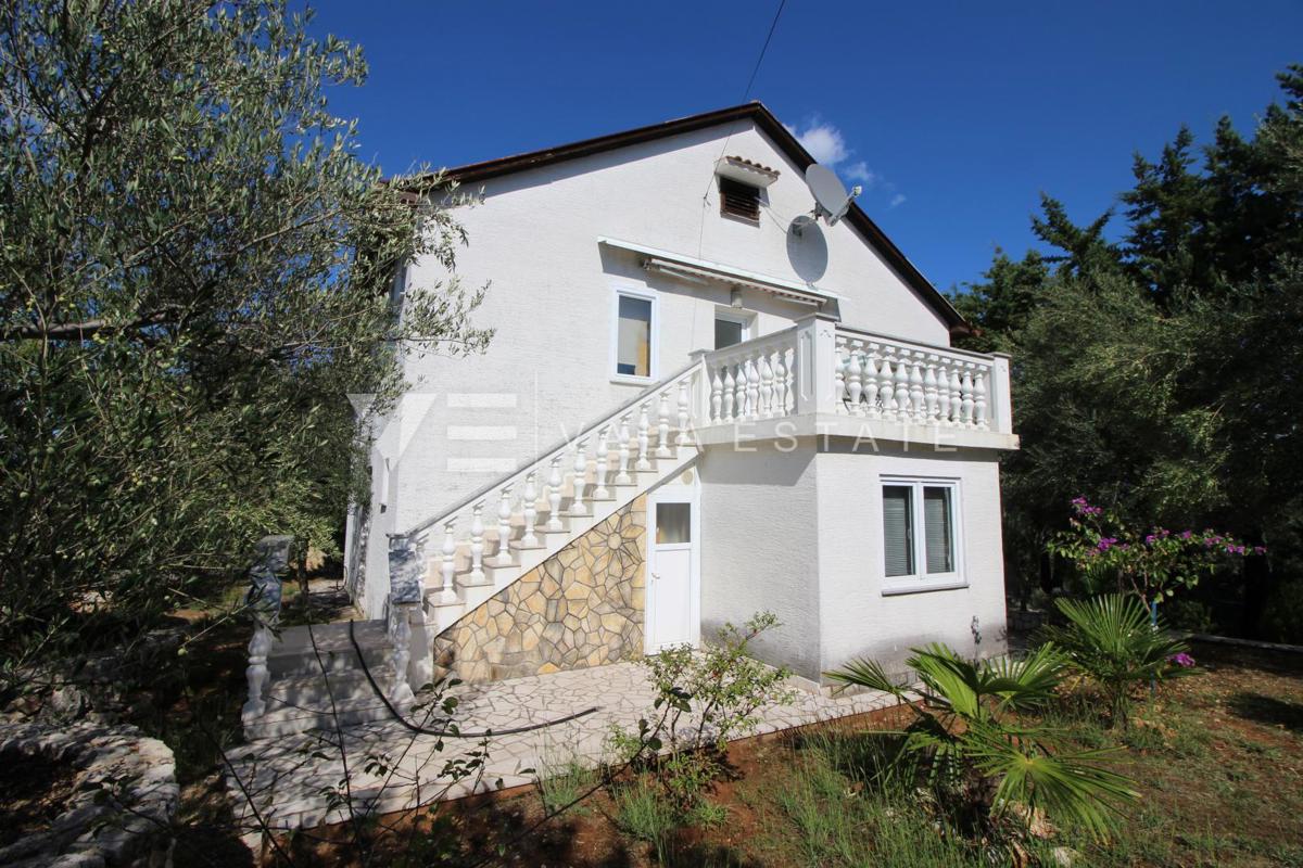 CASA INDIPENDENTE CON BELLISSIMA VISTA MARE E PISCINA