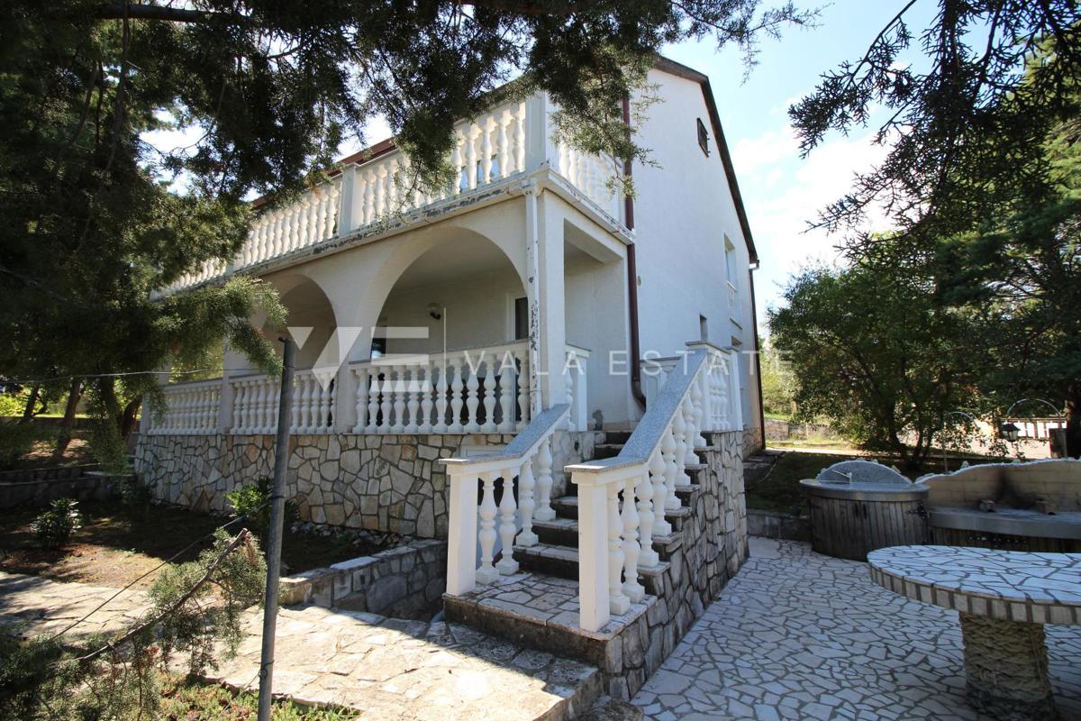 CASA INDIPENDENTE CON BELLISSIMA VISTA MARE E PISCINA