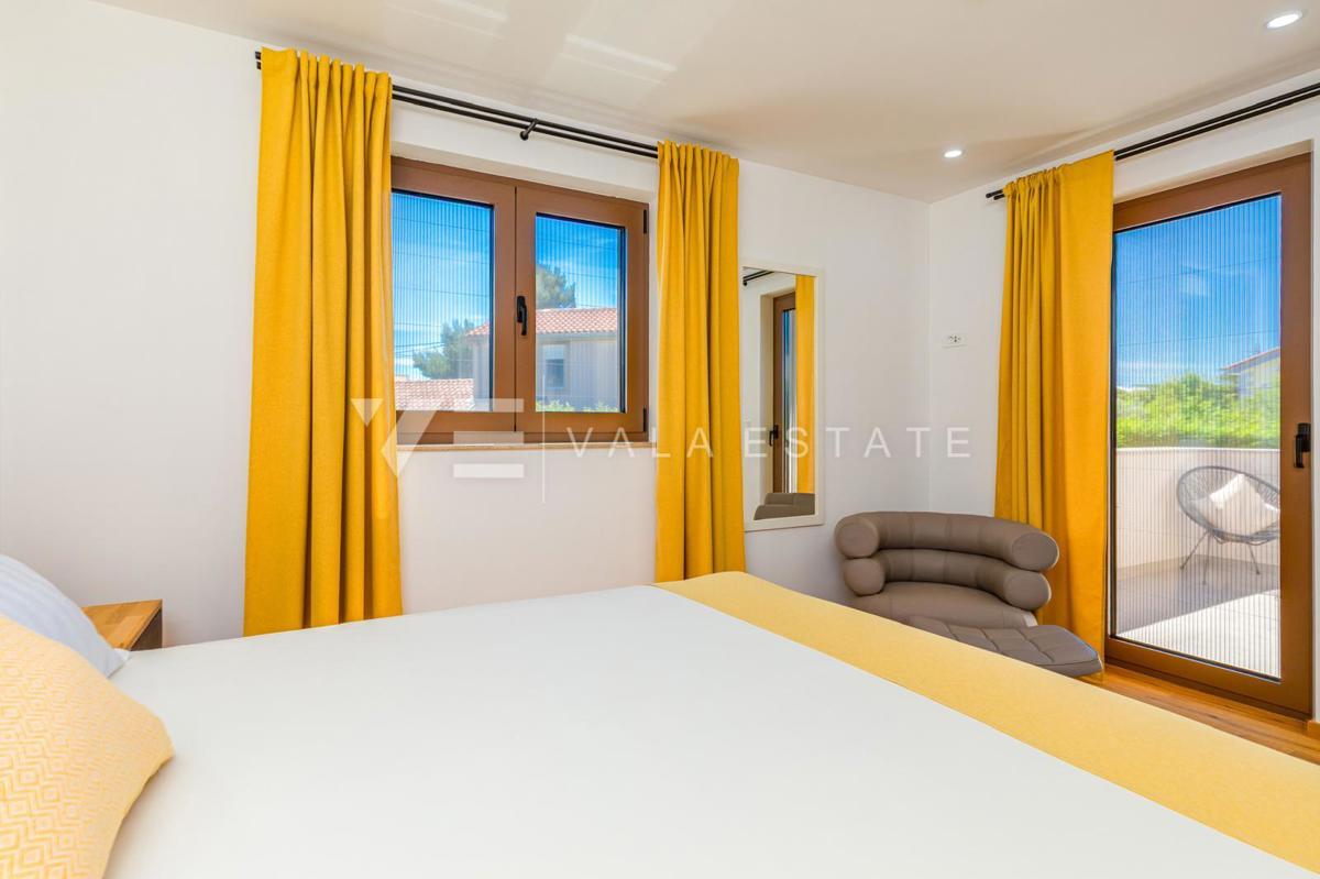 CASA MODERNA INDIPENDENTE CON PISCINA IN POSIZIONE TRANQUILLA