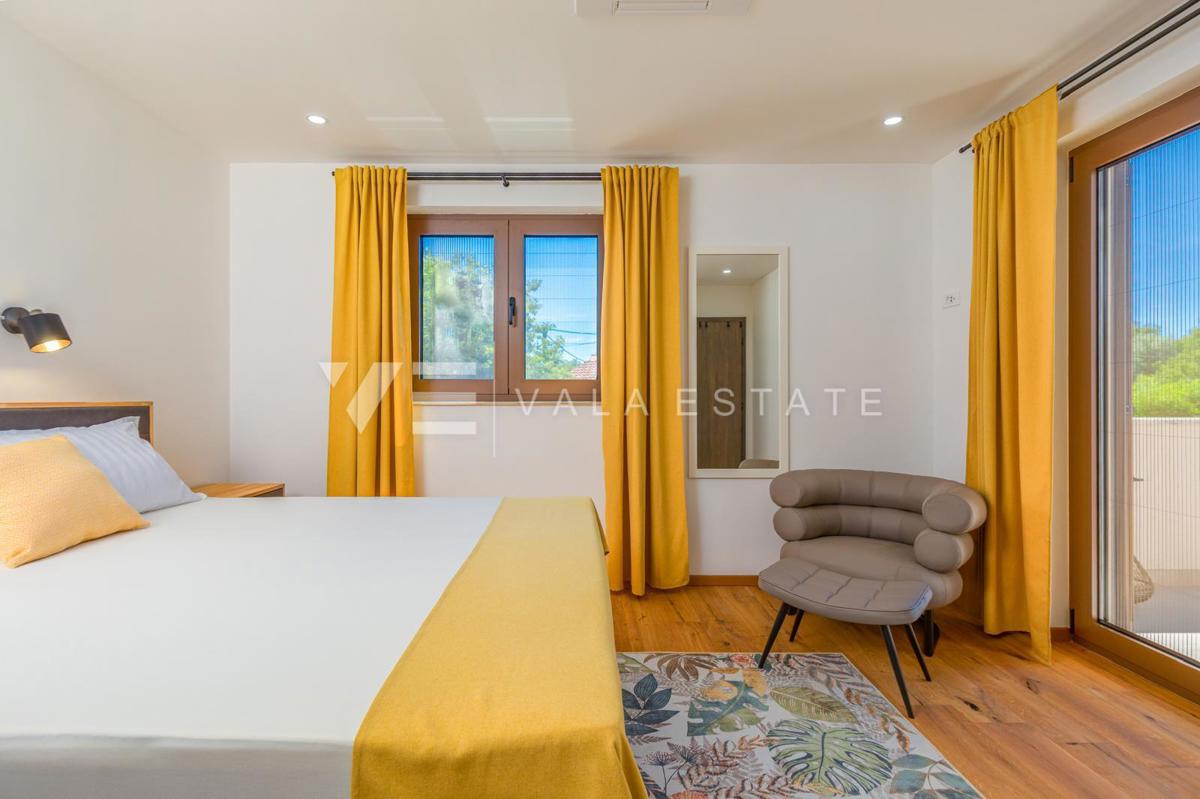 CASA MODERNA INDIPENDENTE CON PISCINA IN POSIZIONE TRANQUILLA