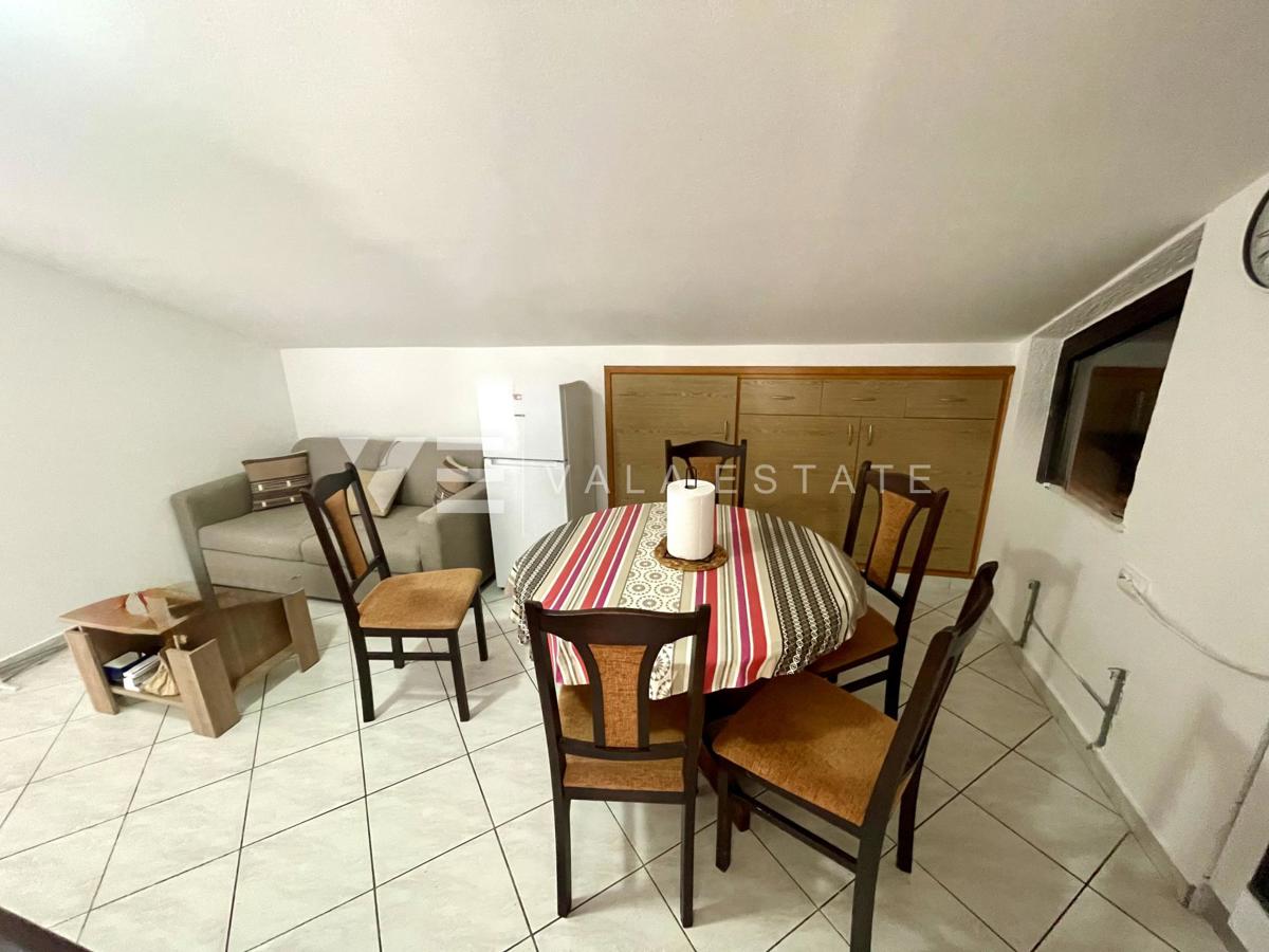 APPARTAMENTO CON UNA CAMERA DA LETTO VICINO A SPIAGGE BELLISSIME