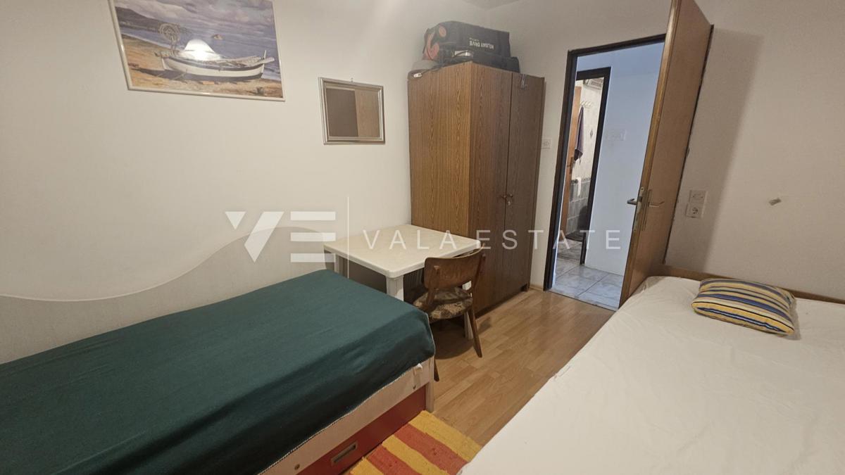 DOUBLE HOUSE WITH THREE APARTMENTS AND SEA VIEW NEAR THE BEACH