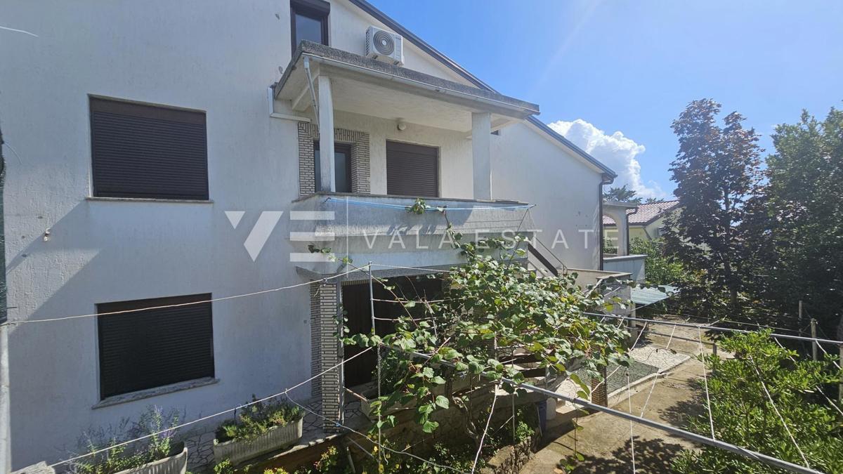 DOUBLE HOUSE WITH THREE APARTMENTS AND SEA VIEW NEAR THE BEACH