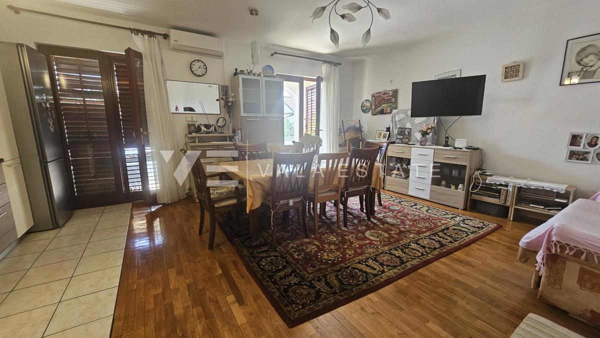 DOUBLE HOUSE WITH THREE APARTMENTS AND SEA VIEW NEAR THE BEACH