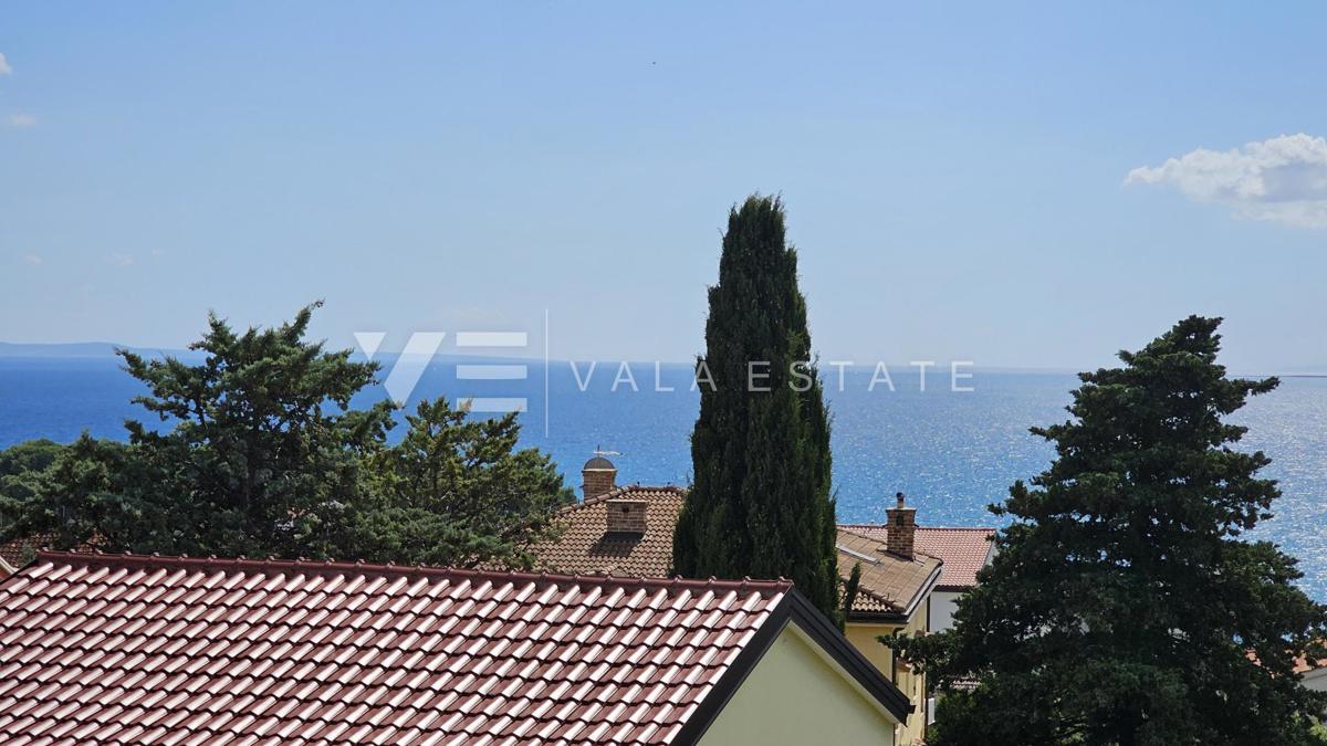 DOUBLE HOUSE WITH THREE APARTMENTS AND SEA VIEW NEAR THE BEACH