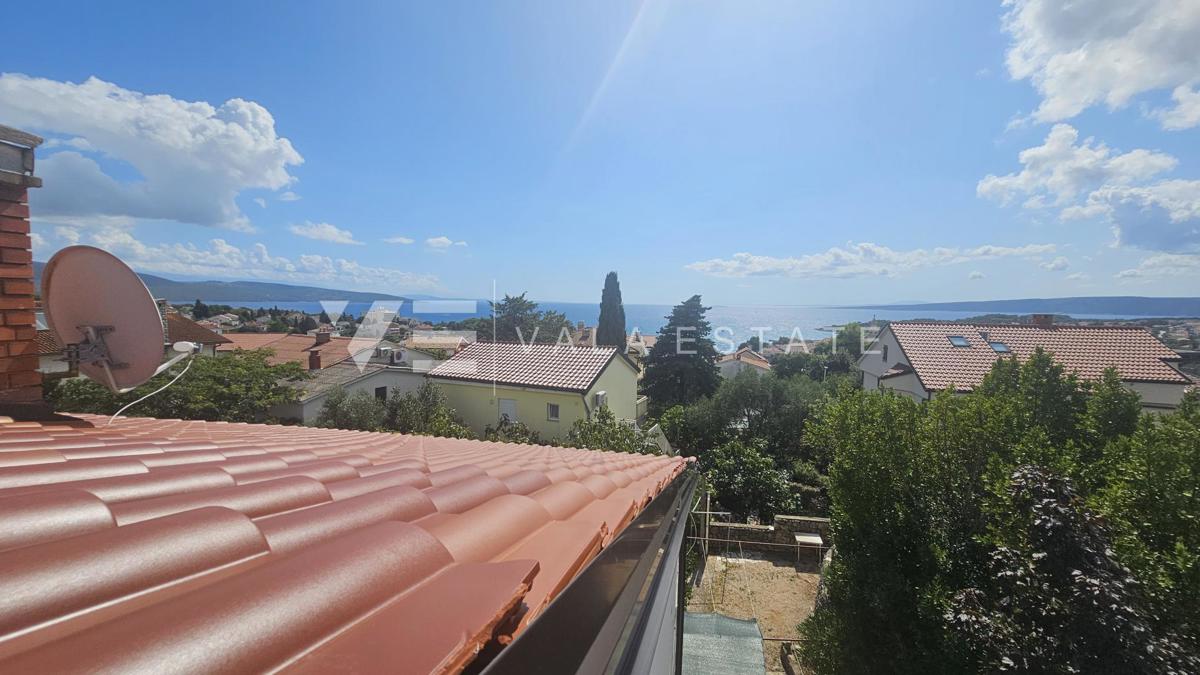 DOUBLE HOUSE WITH THREE APARTMENTS AND SEA VIEW NEAR THE BEACH