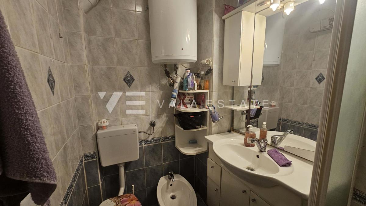 DOUBLE HOUSE WITH THREE APARTMENTS AND SEA VIEW NEAR THE BEACH