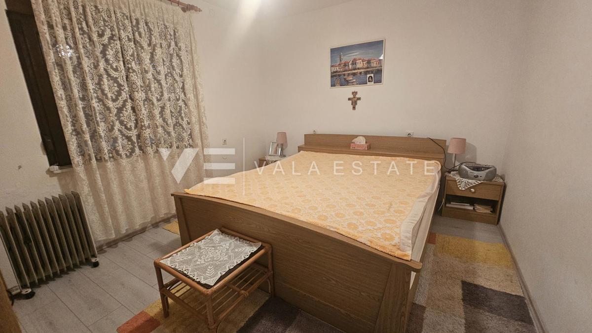 DOUBLE HOUSE WITH THREE APARTMENTS AND SEA VIEW NEAR THE BEACH