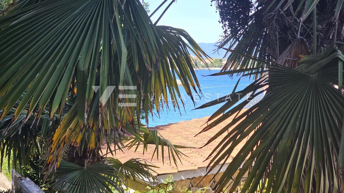 APPARTAMENTO IN POSIZIONE ATTRAENTE A SOLI 30 M DALLA SPIAGGIA