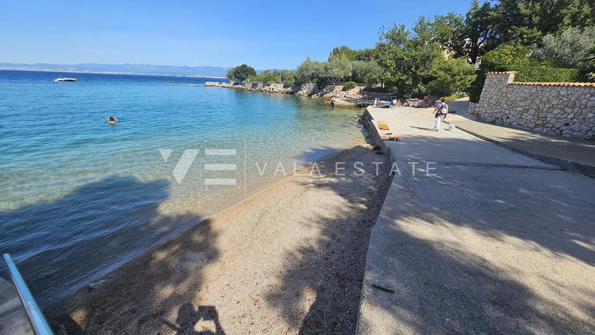 APPARTAMENTO IN POSIZIONE ATTRAENTE A SOLI 30 M DALLA SPIAGGIA