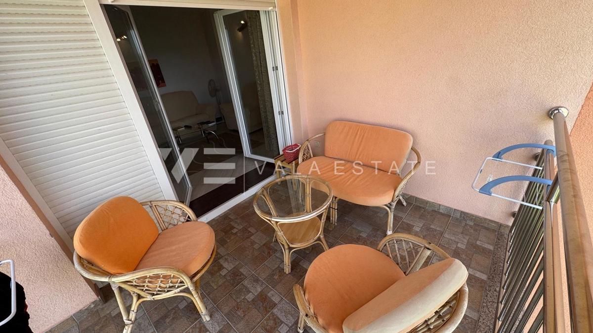 APPARTAMENTO IN POSIZIONE ATTRAENTE PRIMA FILA SUL MARE