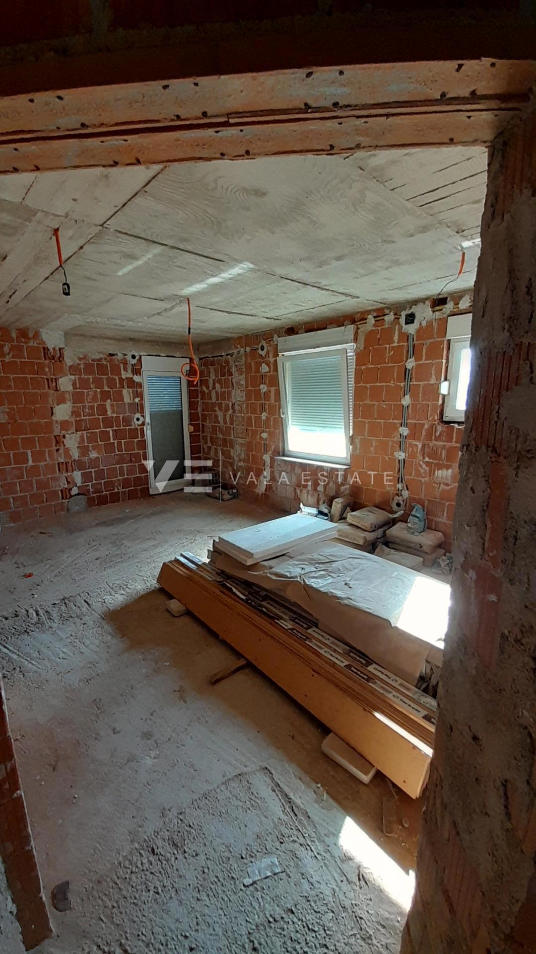 OCCASIONE! TRE APPARTAMENTI IN UN EDIFICIO PLURIFAMILIARE