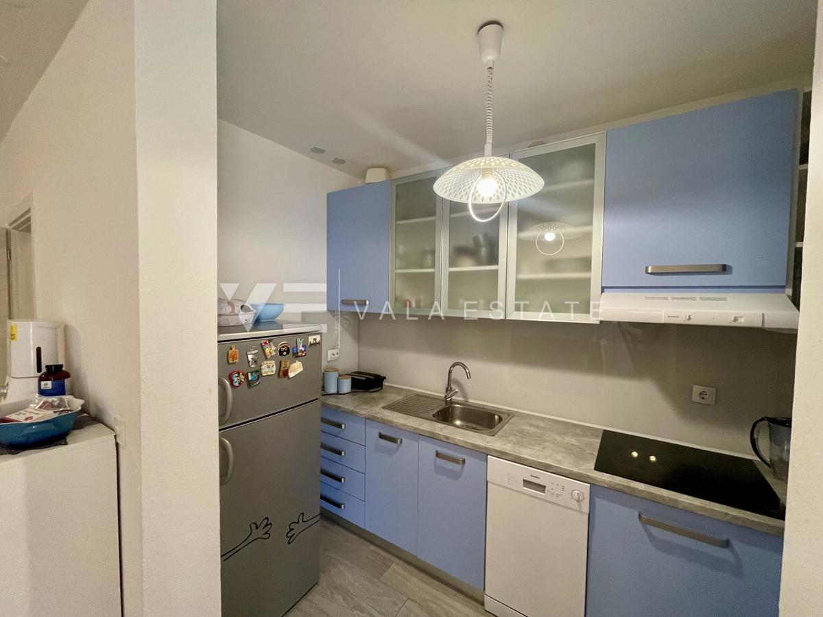 APPARTAMENTO CON DUE CAMERE DA LETTO IN POSIZIONE TRANQUILLA