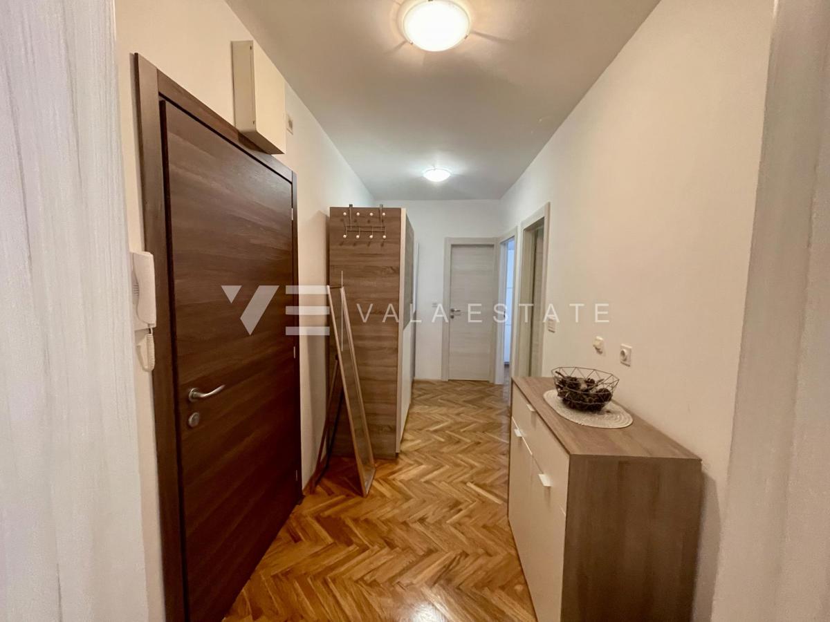 APPARTAMENTO CON DUE CAMERE DA LETTO IN POSIZIONE TRANQUILLA