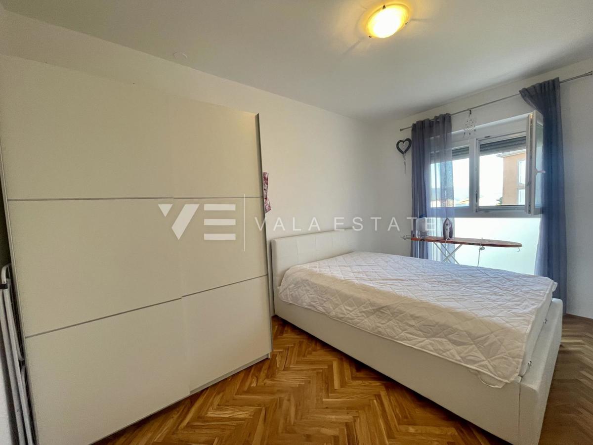 APPARTAMENTO CON DUE CAMERE DA LETTO IN POSIZIONE TRANQUILLA