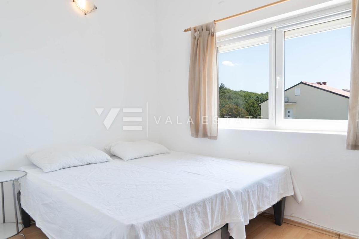 APPARTAMENTO ATTRAENTE CON VISTA MARE APERTO