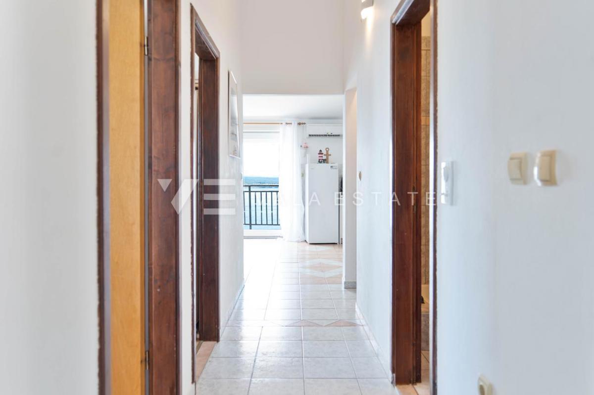 APPARTAMENTO ATTRAENTE CON VISTA MARE APERTO