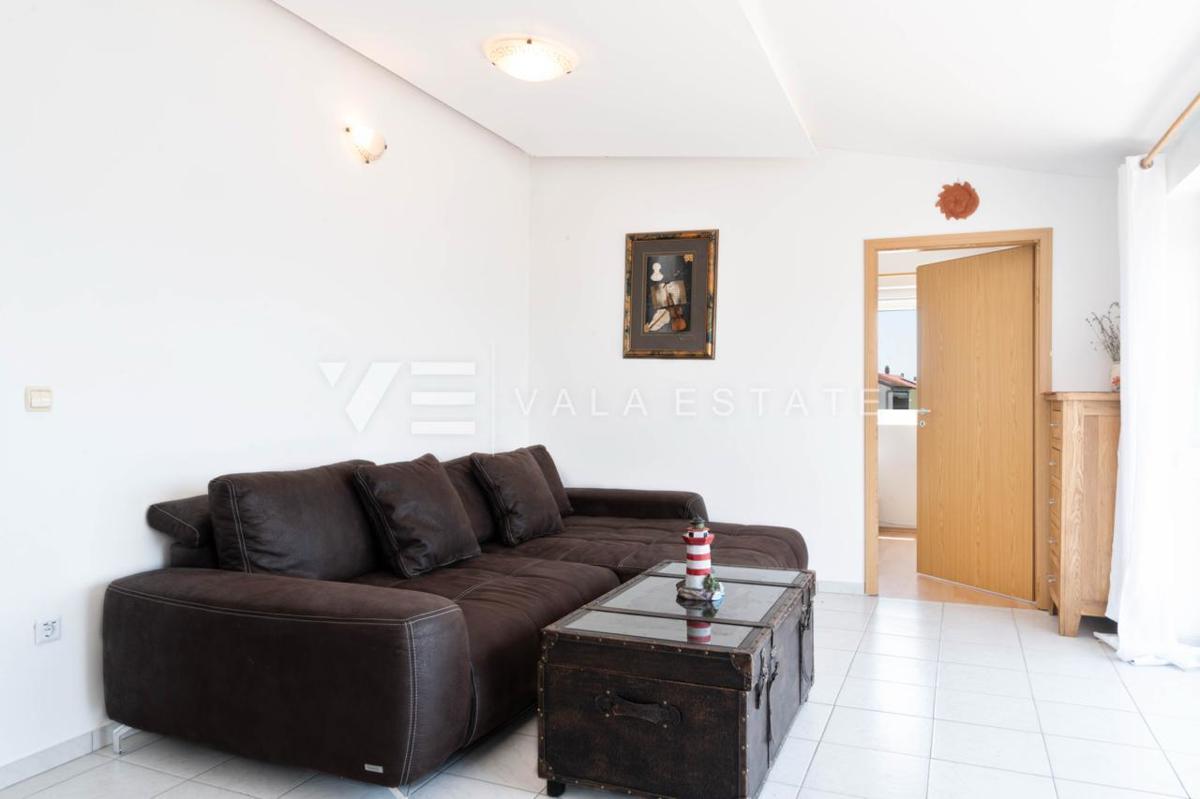 APPARTAMENTO ATTRAENTE CON VISTA MARE APERTO