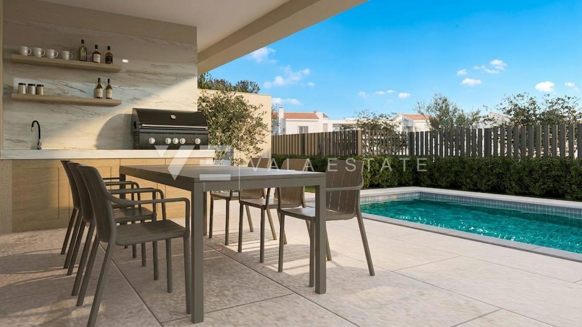 NUOVA CASA SEMI-INDIPENDENTE CON PISCINA IN UNA POSIZIONE TRANQUILLA