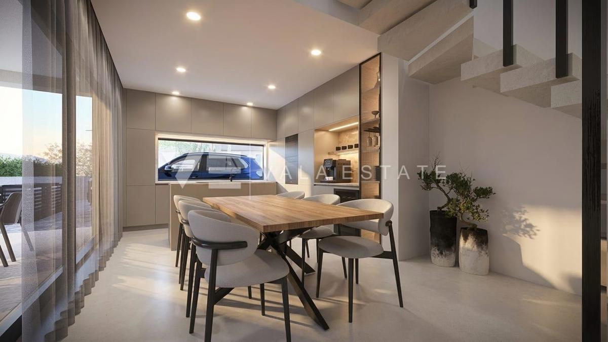 NUOVA CASA SEMI-INDIPENDENTE CON PISCINA IN UNA POSIZIONE TRANQUILLA