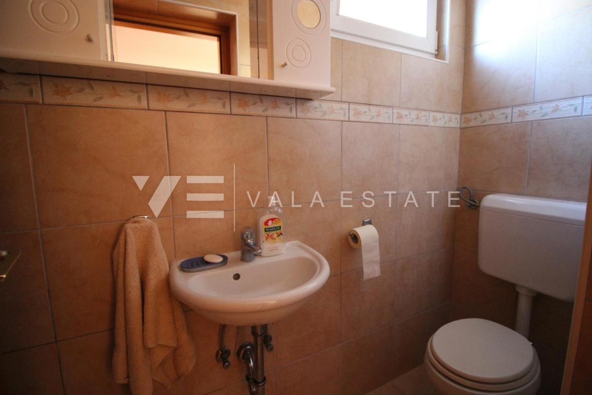 CASA RINNOVATA ED ARREDATA A SOLI 80 M DAL MARE